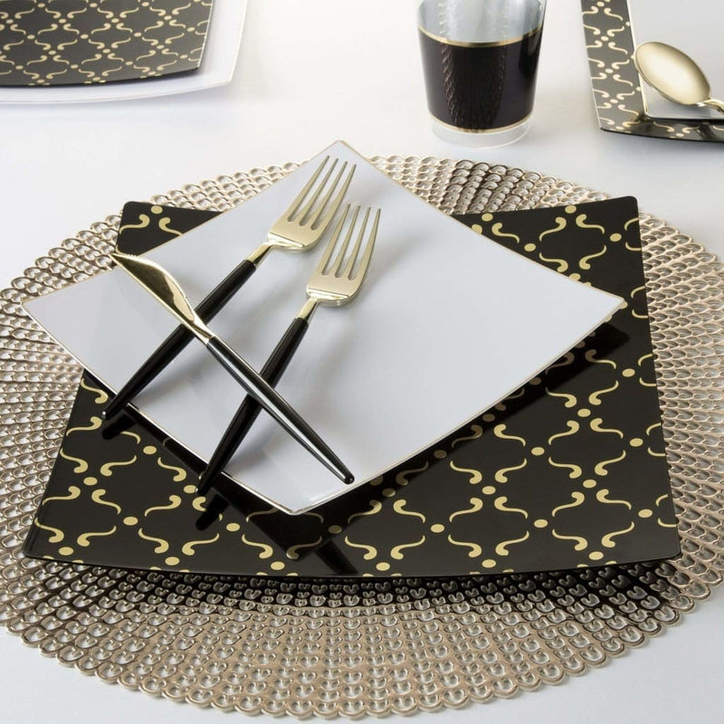 Square Accent Plastic Plates Square Coupe White • Gold Plastic Plates | 10 Pack